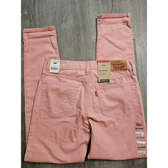 NWT Levi’s Womens Boyfriend Jeans 26x30 Pink Mid Rise Tapered Leg 100% Cotton - Picture 3 of 9